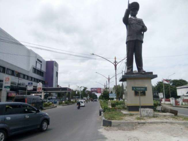  Patung Pahlawan Nasional Tjilik Riwut Berdiri Gagah