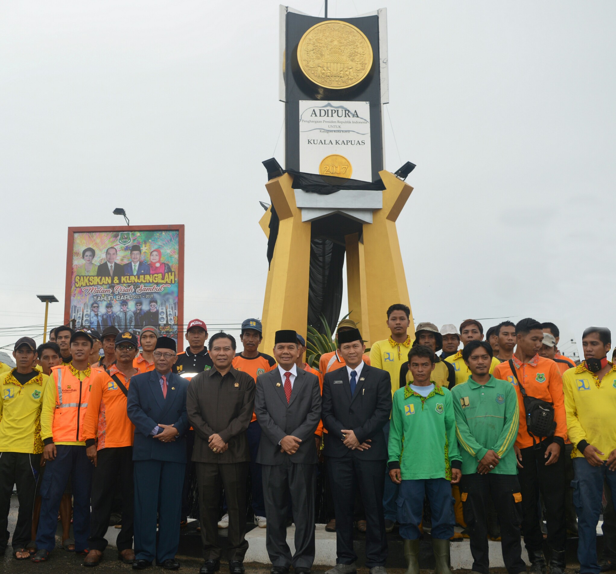  Tugu Adipura Pertama Kabupaten Kapuas Diresmikan