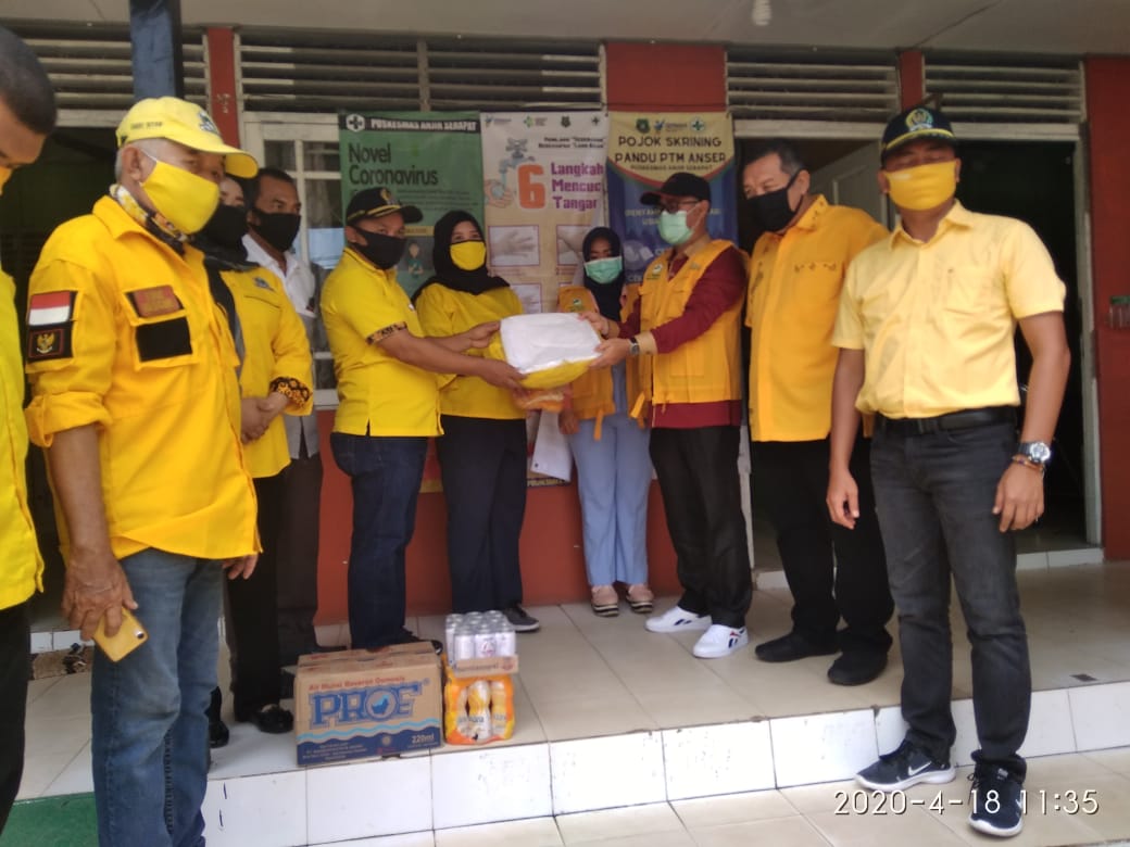  Aksi Lawan Covid-19, Sejumlah Politisi Golkar Ini Berikan Bantuan APD