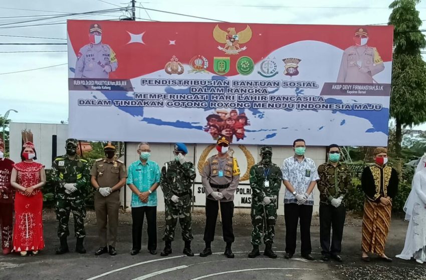  Peringati Hari Lahir Pancasila Polres Barsel Distribusikan Beras Kepada Masyarakat