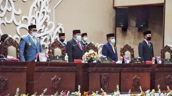  Pelantikan Anggota DPRD PAW periode 2019-2024, Wakil Gubernur Hadiri Rapat Paripurna Istimewa