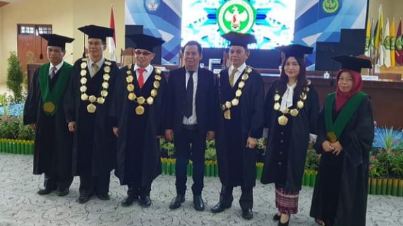  Raih Predikat Cumlaude, Ermal Subhan Sandang Gelar Doktor