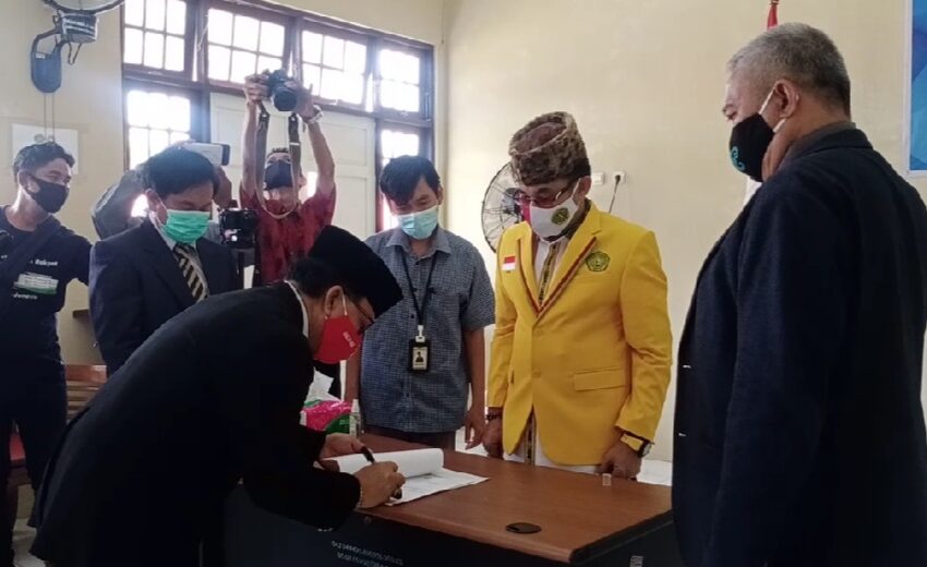  Resmi Dilantik Jadi Dekan FH UPR periode 2020-2024, Dr. Suriansyah Murhaini Targetkan Sejumlah Terobosan