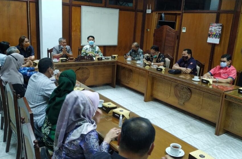  Bahas Upaya Peningkatan PAD Ditengah Pandemi COVID-19, Dewan Provinsi Terima Rombongan Kaji Banding DPRD Kota Banjarmasin
