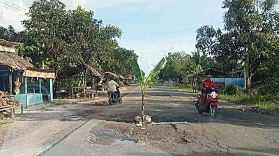  Pemprov Kalteng Diminta Benahi Kerusakan Jalan H.M Arsyad