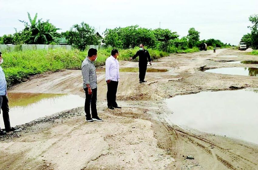  Jalan Rusak Parah, Pemkab Kotim Dinilai Lalai