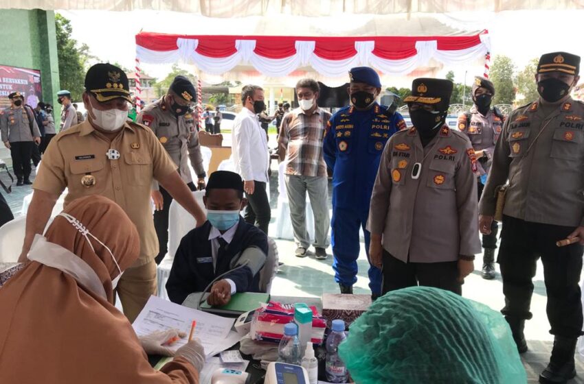 Ratusan Santri Kotim Ikuti Program Vaksinasi