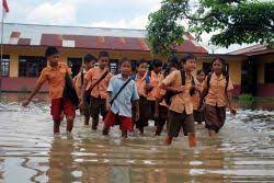  Meski Banjir, PTM Diimbau Tetap Berjalan