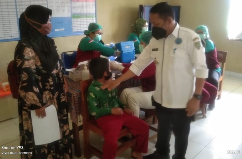  Wabup Bartim Monitoring Langsung Pelaksanaan Vaksinasi Anak