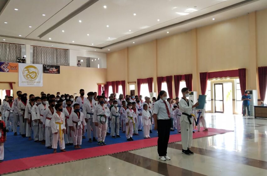  Ratusan Atlet Ikuti Kejuaraan Sekolah Taekwondo