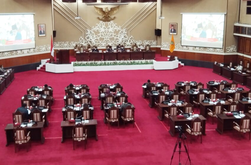  7 Fraksi DPRD Kalteng Terima LPJ Gubernur terhadap APBD  TA 2021