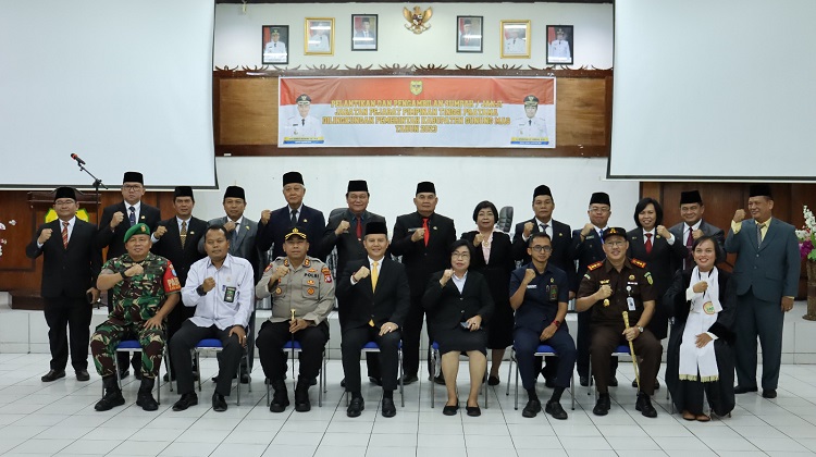  Sebelas Pejabat Pimpinan Tinggi Pratama Gunung Mas Resmi Dilantik