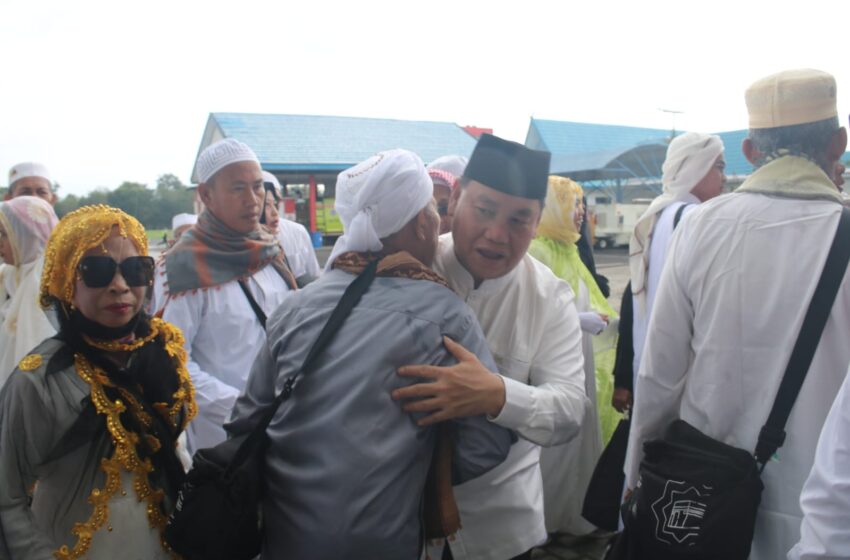  Bupati Turut Sambut Kedatangan Jamaah Haji di Bandara H.Asan Sampit