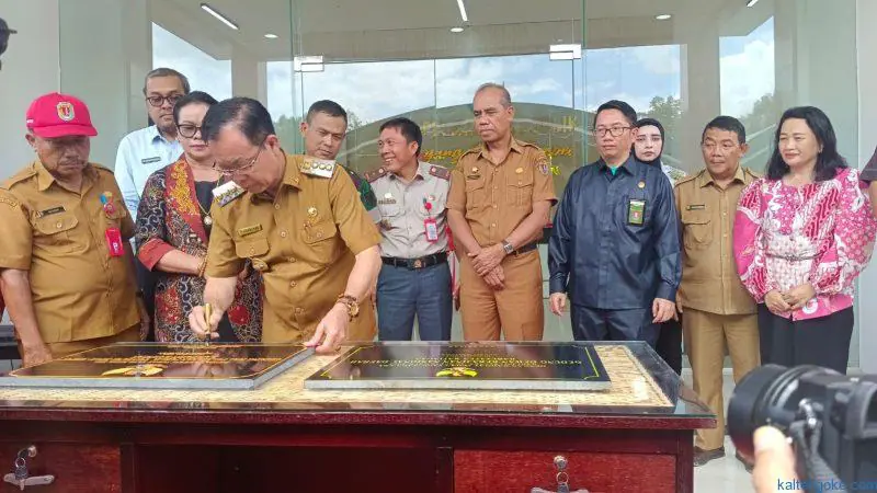  Bupati Katingan Resmikan Mall Pelayanan Publik dan Gedung Dekranasda