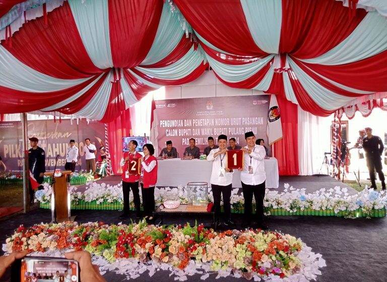  KPU Pulpis Gelar Pengundian Nomor Urut Kedua Paslon Bupati dan Wakil Bupati Pulang Pisau